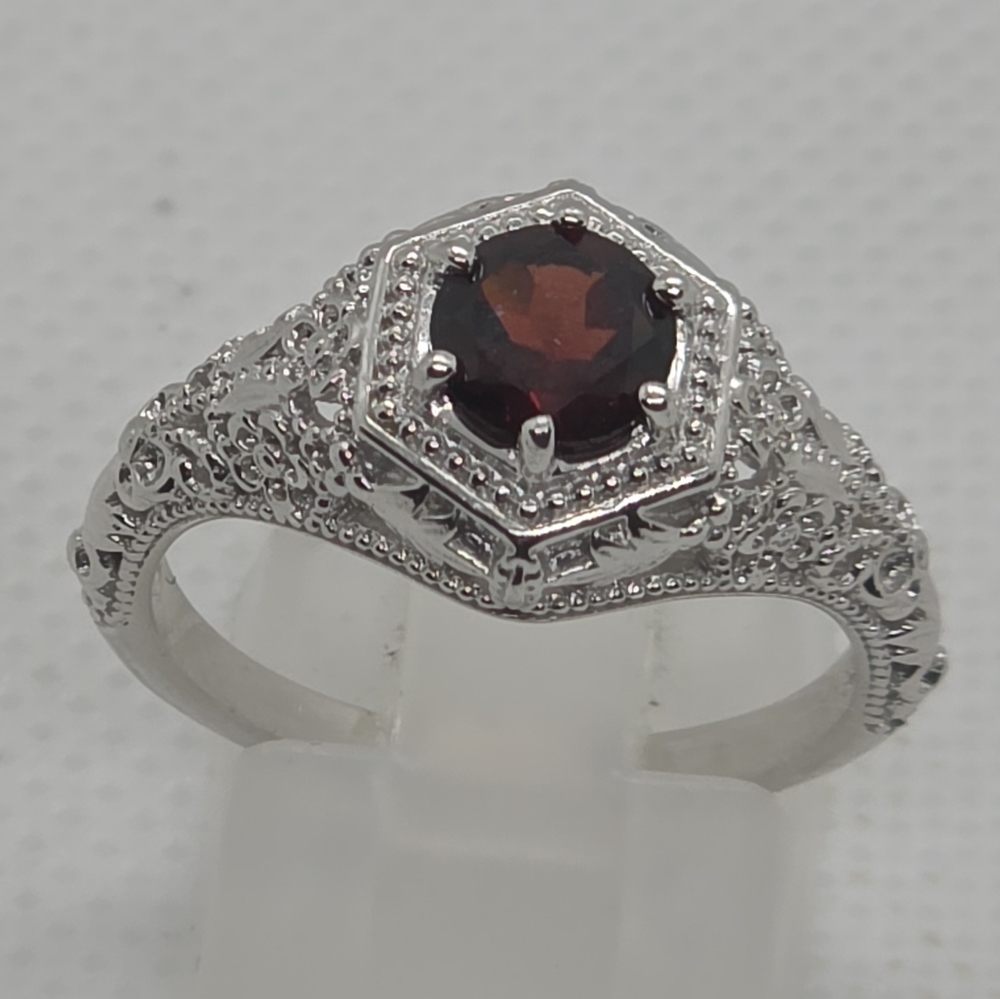 NWOT Elegant Designer Signed  Almandine Garnet Ring Size 8